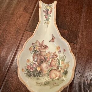 Cracker Barrel Easter Traditions Spoon Rest, Rabbits Tulips Daffodils